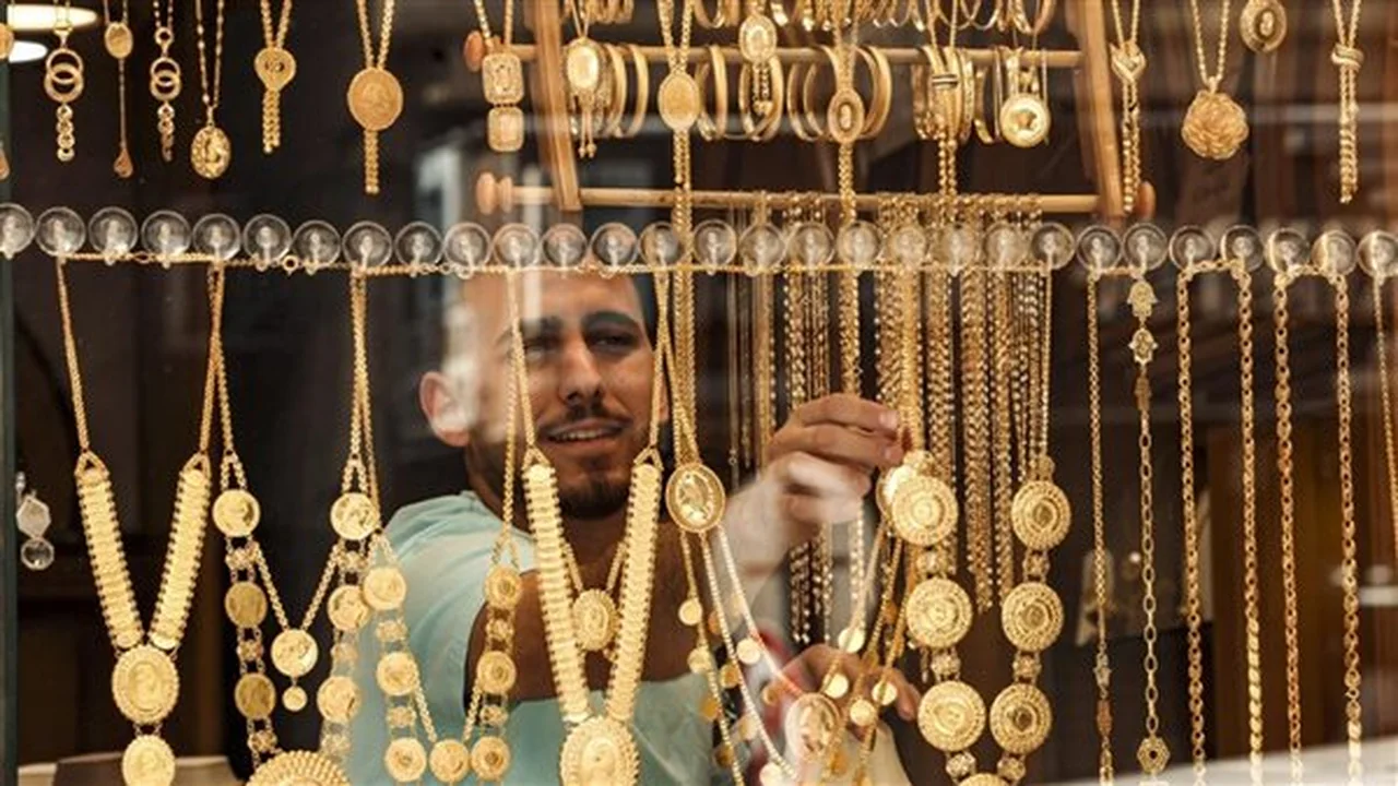 أسعار الذهب في مصر: ارتفاع جديد لعيار 21 اليوم
